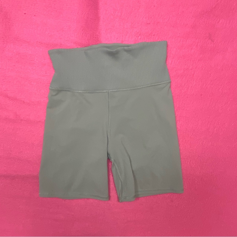 Vuori Women's Rib Studio Spandex Shorts Small